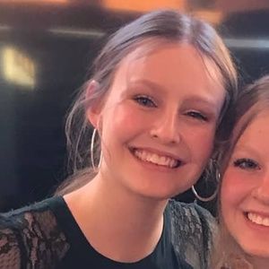 Meet your Posher, Leah